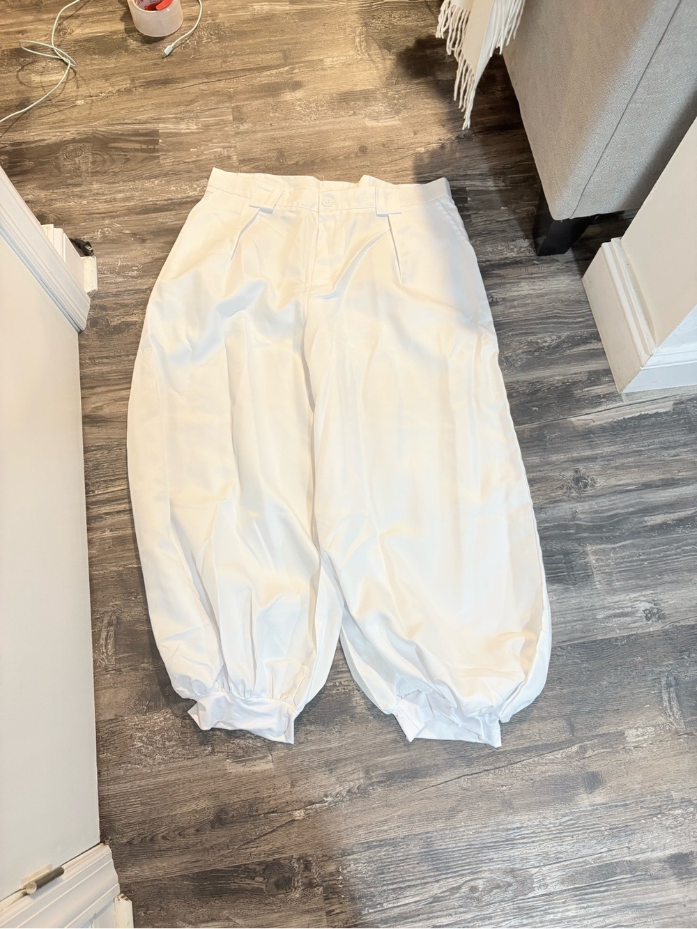 Gojo Cosplay - Black Muscle Shirt & White Joggers